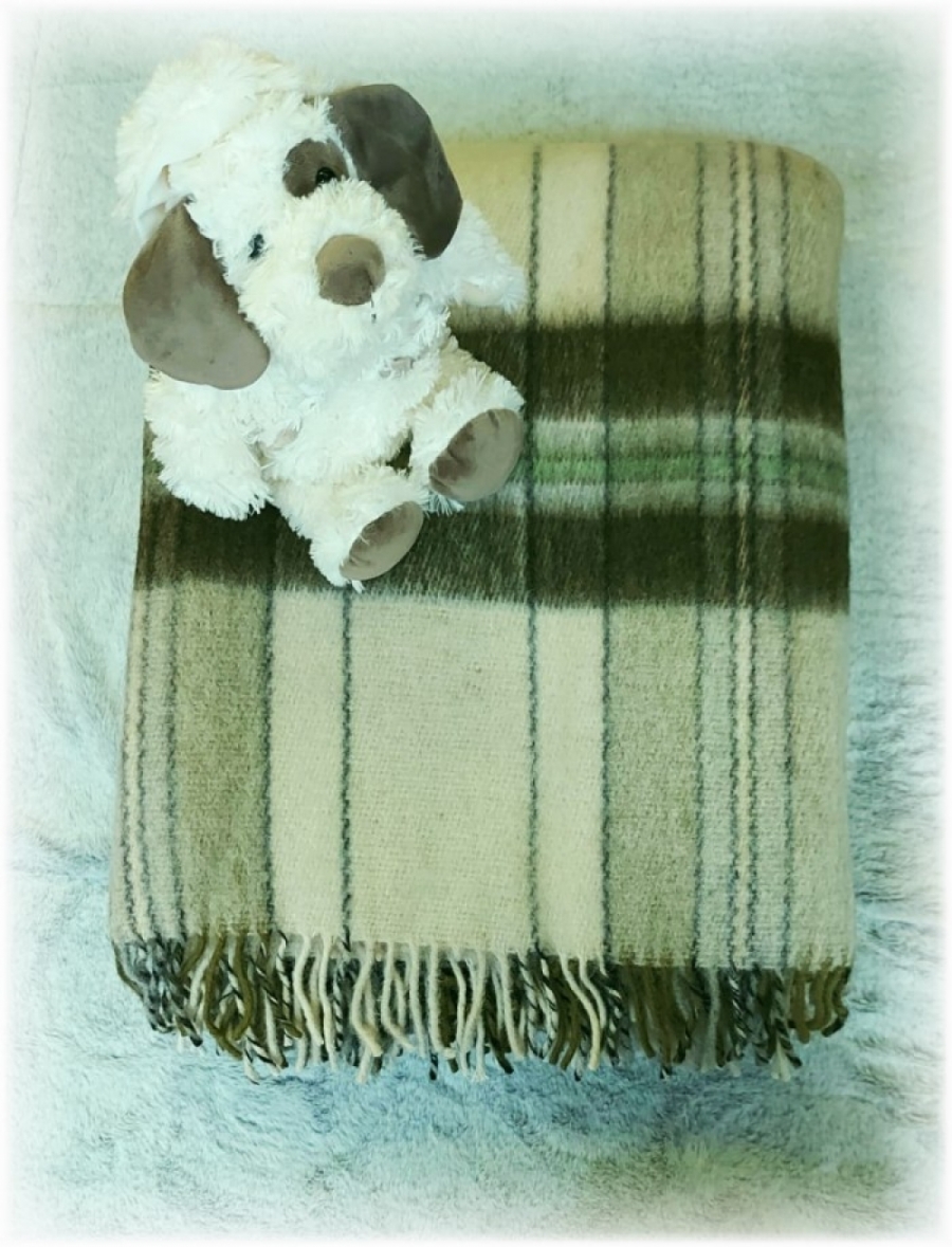 Foto Deka vlnená tkaná so strapcami / jednovrst. zeleno - prírodná biela